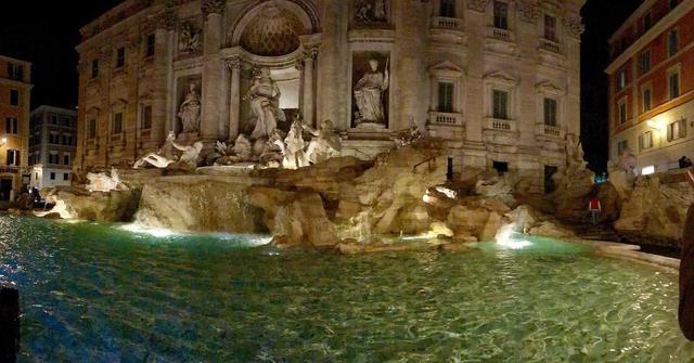 Fontana Di Trevi-Roma